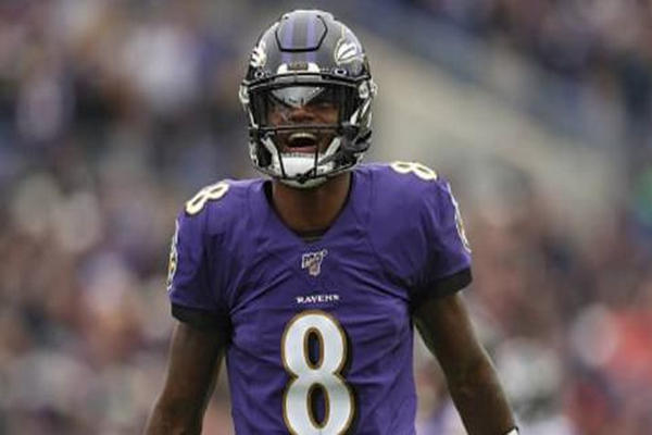 Lamar Jackson of the Ravens is furious after the Chiefs' offense falters